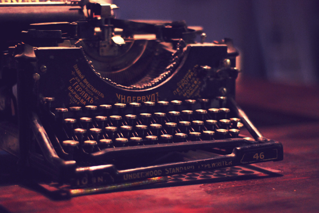 old_typewriter_by_elalma-d5w341j